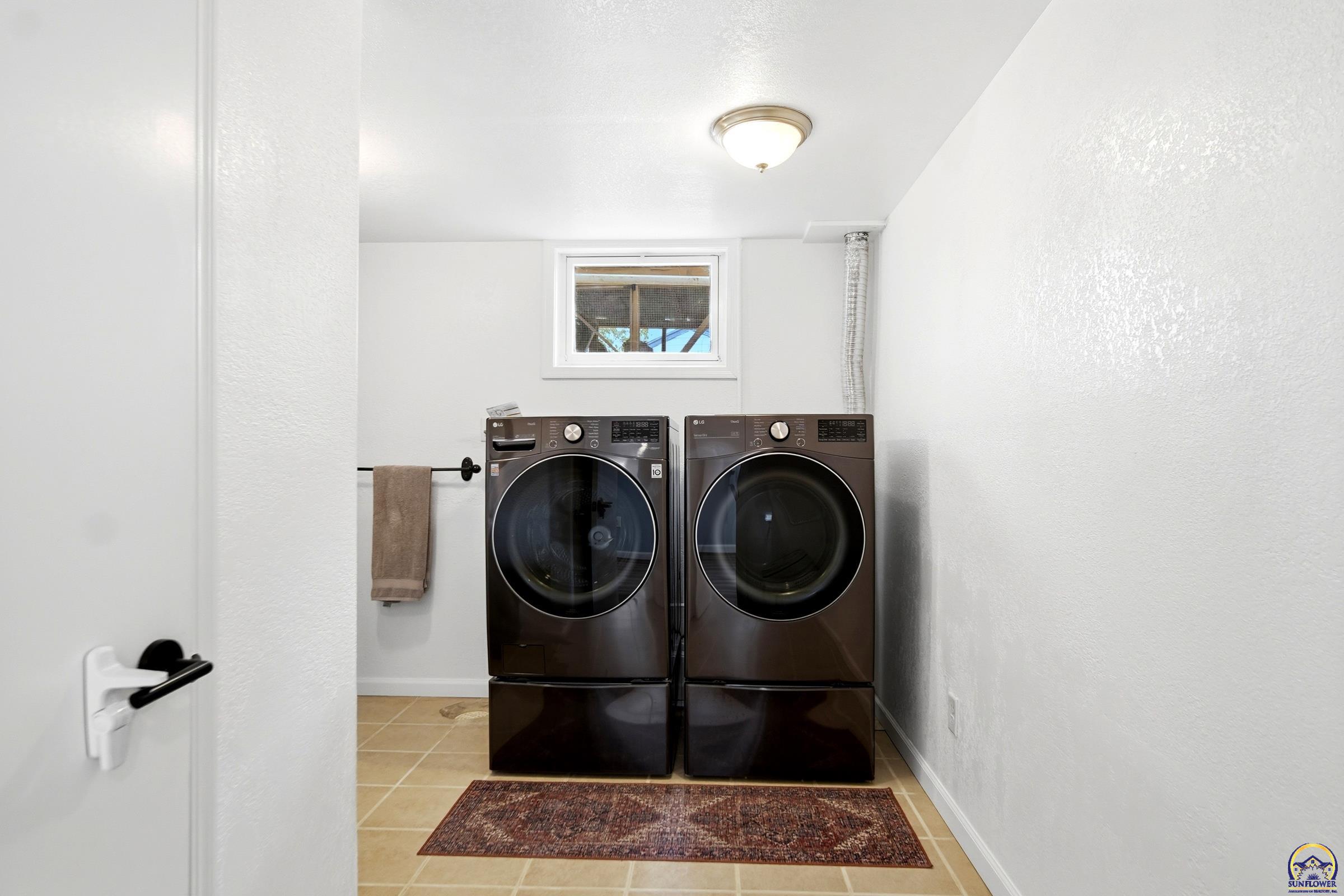 3106 Southwest Burlingame Road Topeka, KS 66611 - Photo 23 of 28