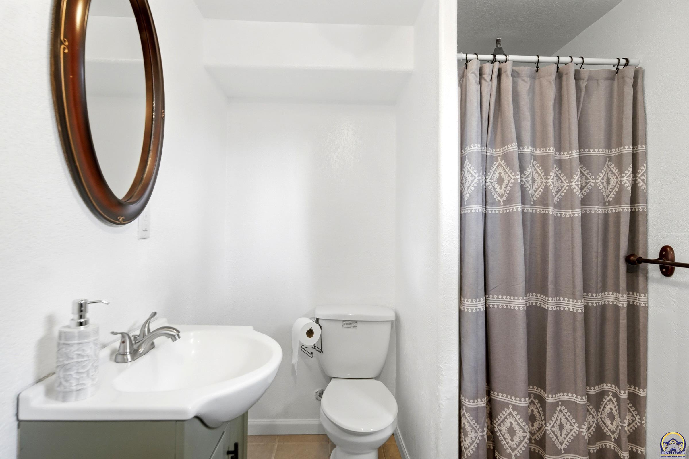 3106 Southwest Burlingame Road Topeka, KS 66611 - Photo 24 of 28