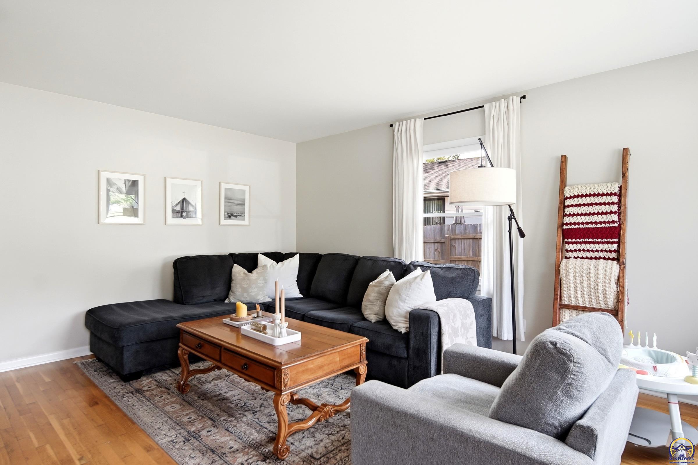 3106 Southwest Burlingame Road Topeka, KS 66611 - Photo 4 of 28