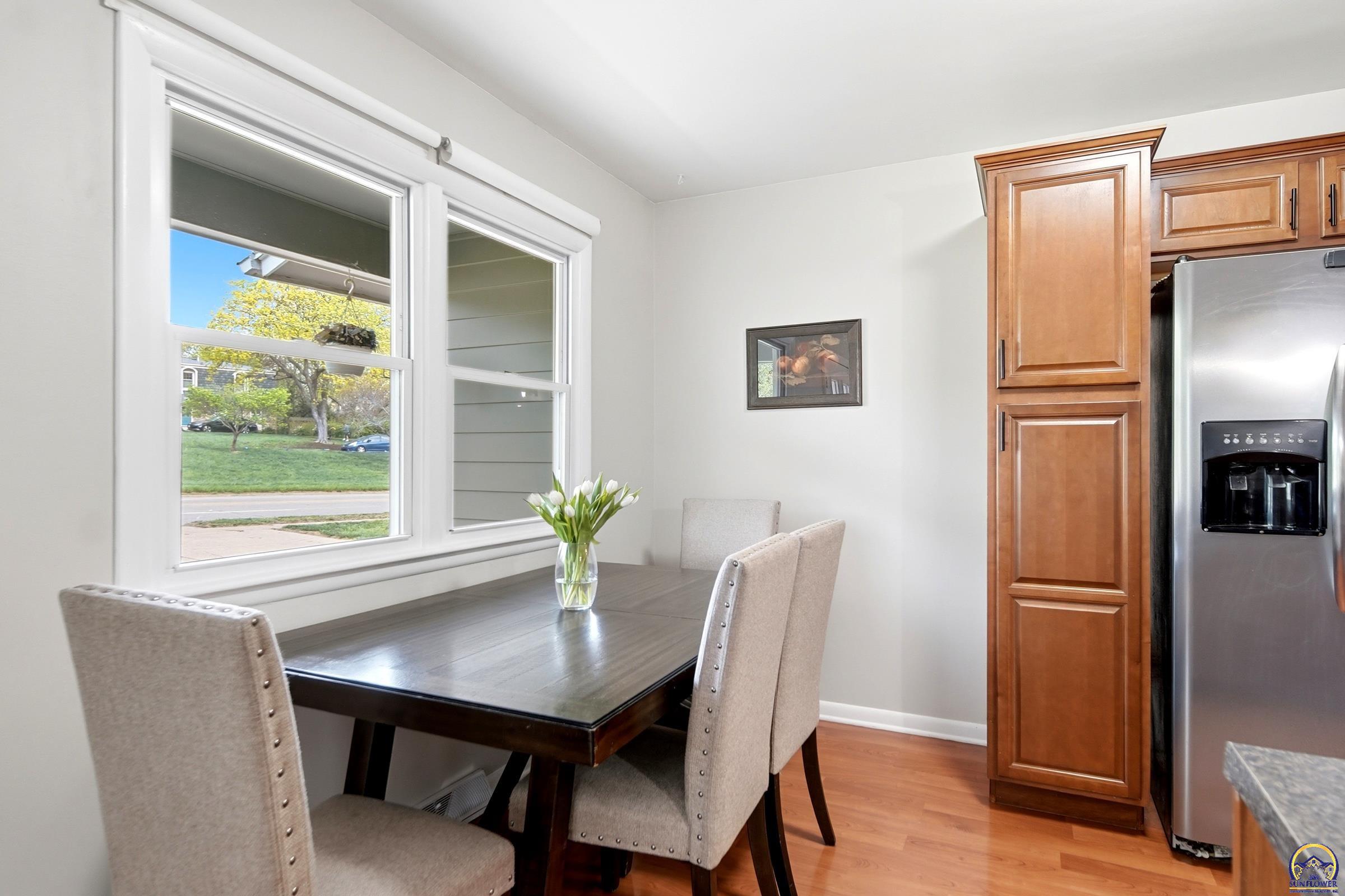 3106 Southwest Burlingame Road Topeka, KS 66611 - Photo 9 of 28