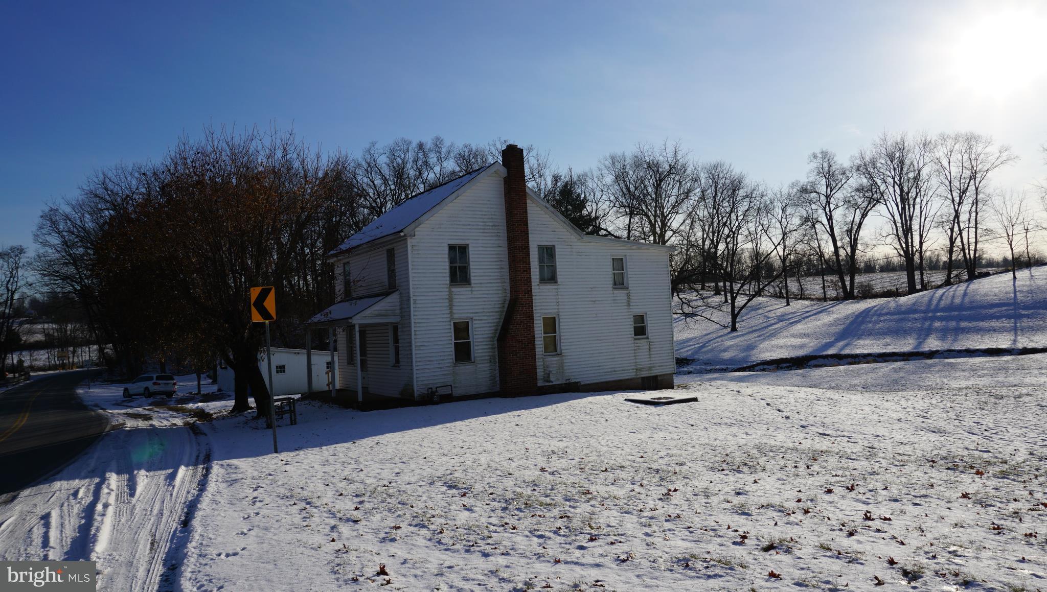 793 Biesecker Road Thomasville, PA 17364 - Photo 3 of 21 Gallery Image 3