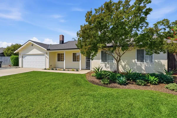 $424,900 | 505 Kelsey Court, Exeter, CA 93221