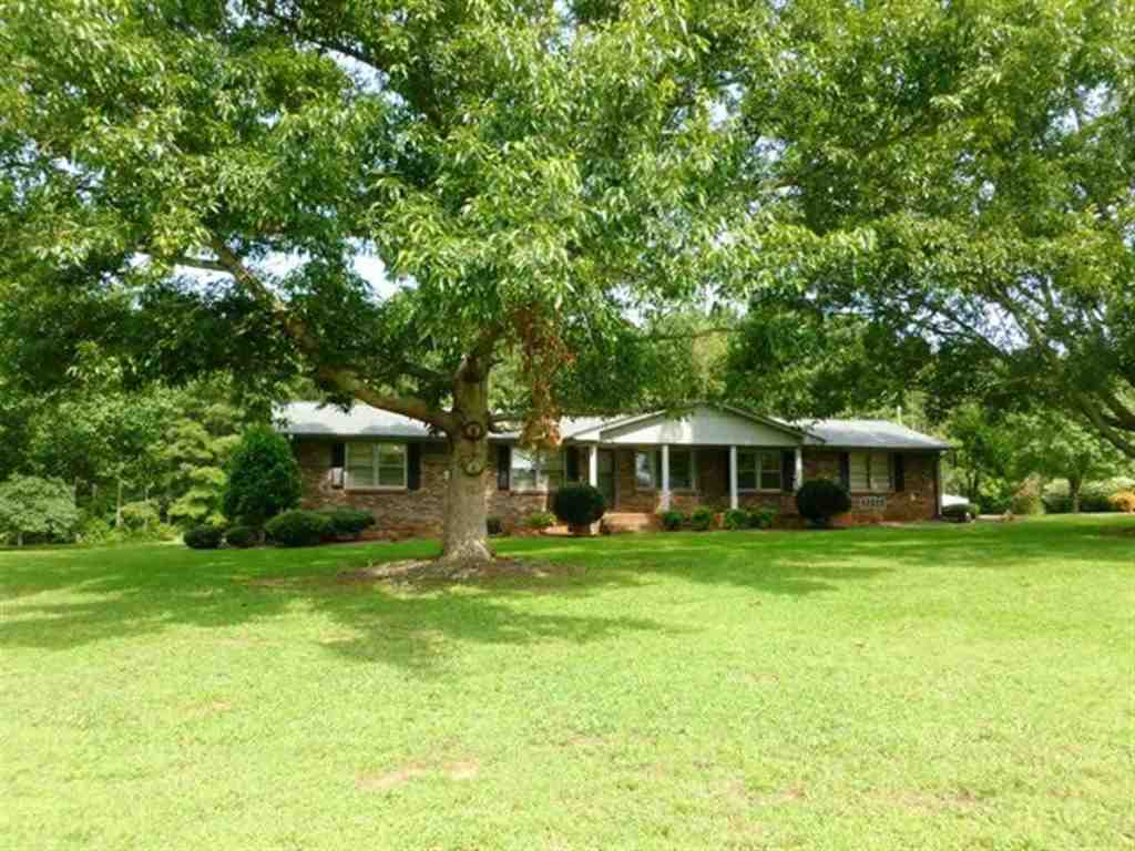 1404 Grady Hall Road Anderson, SC 29626 - Photo 2 of 25