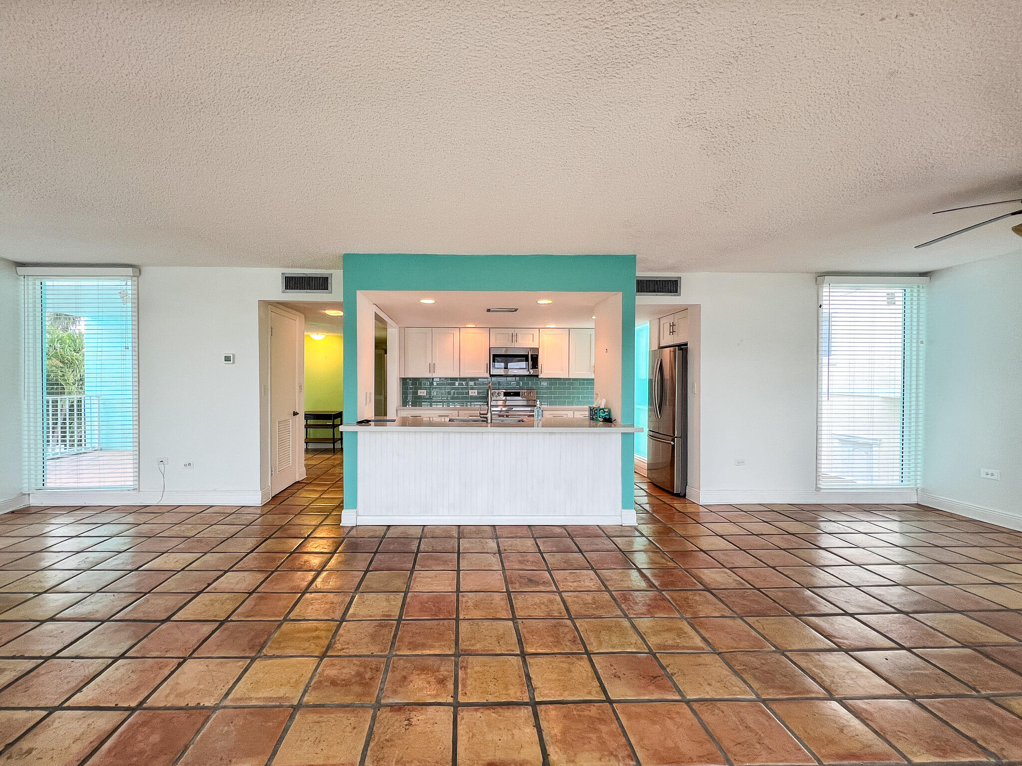 188 Atlantic Boulevard, Unit B Key Largo, FL 33037 - Photo 4 of 22 Living / Dining