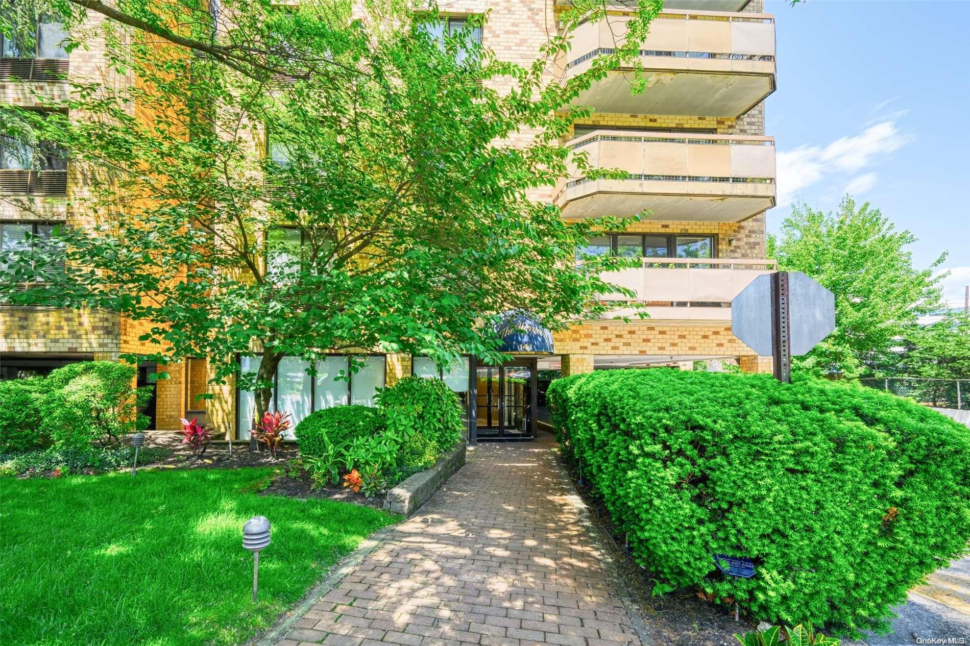 141 Great Neck Road, Unit 1G Great Neck, NY 11021 - Photo 1 of 1