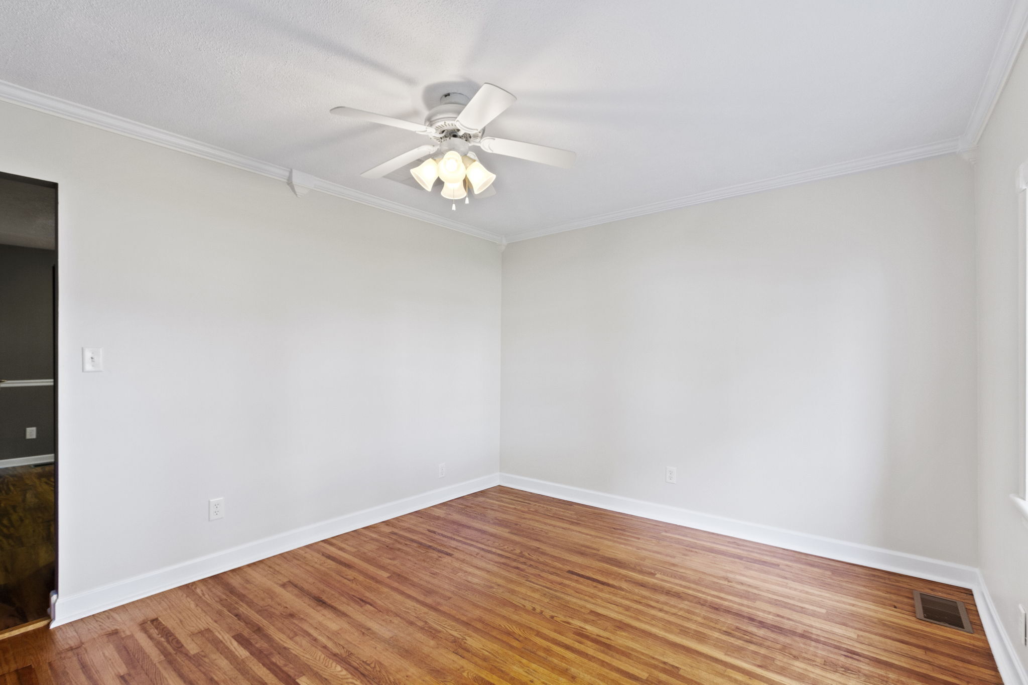 709 Maple Street Tipton, IN 46072 - Photo 5 of 16 Gallery Image 5