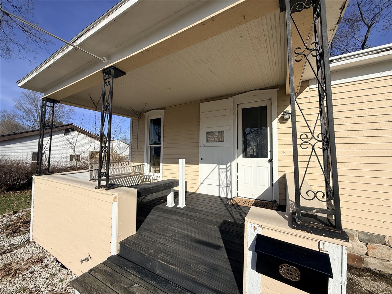 711 Maple Street Three Rivers, MI 49093 - Photo 3 of 24