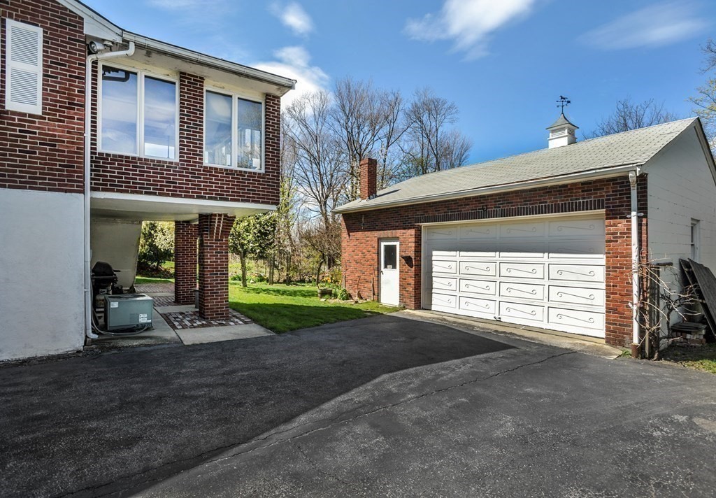 9 Bulow Road Hingham, MA 02043 - Photo 3 of 23 Gallery Image 3