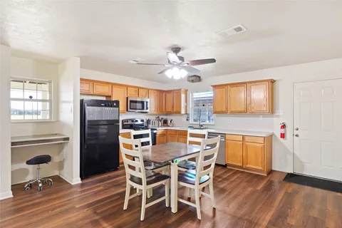 $335,000 | 17807 County Road 127, Pearland, TX 77581