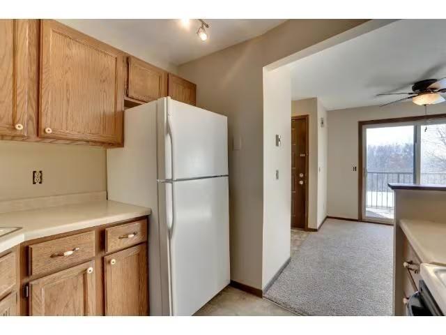 2240 Ridge Drive, Unit 33 St. Louis Park, MN 55416 - Photo 3 of 9