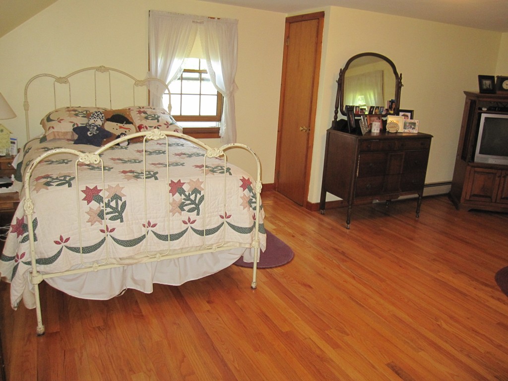 192 Plain Road Greenfield, MA 01301 - Photo 15 of 24 Gallery Image 15
