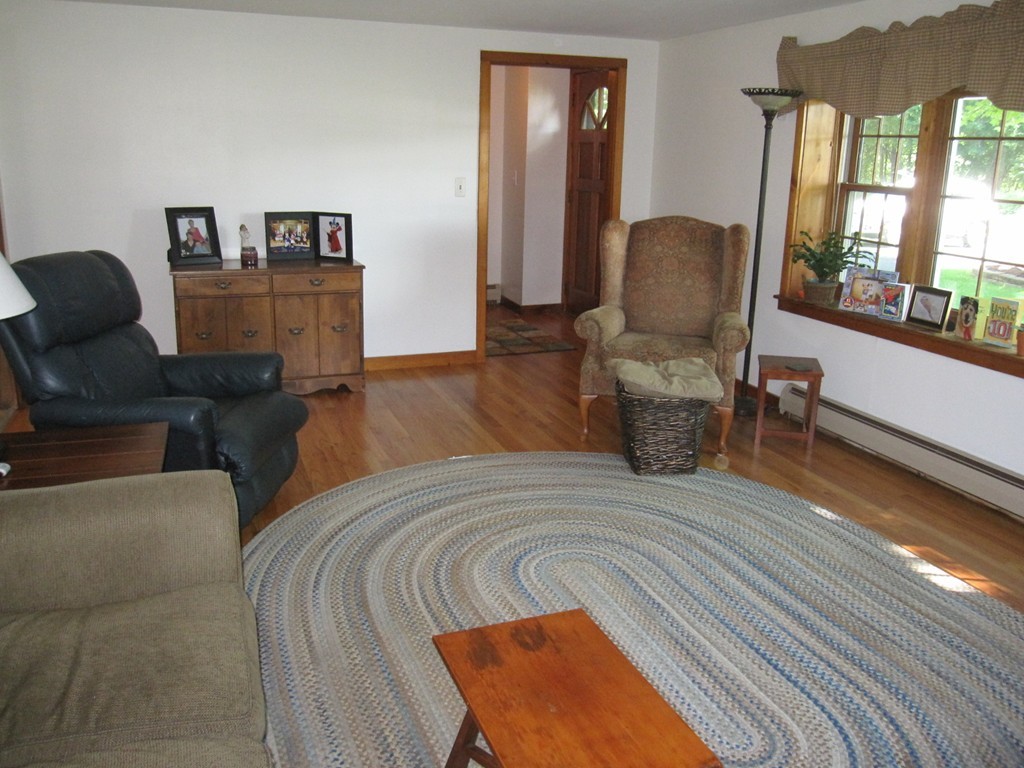 192 Plain Road Greenfield, MA 01301 - Photo 2 of 24 Gallery Image 2