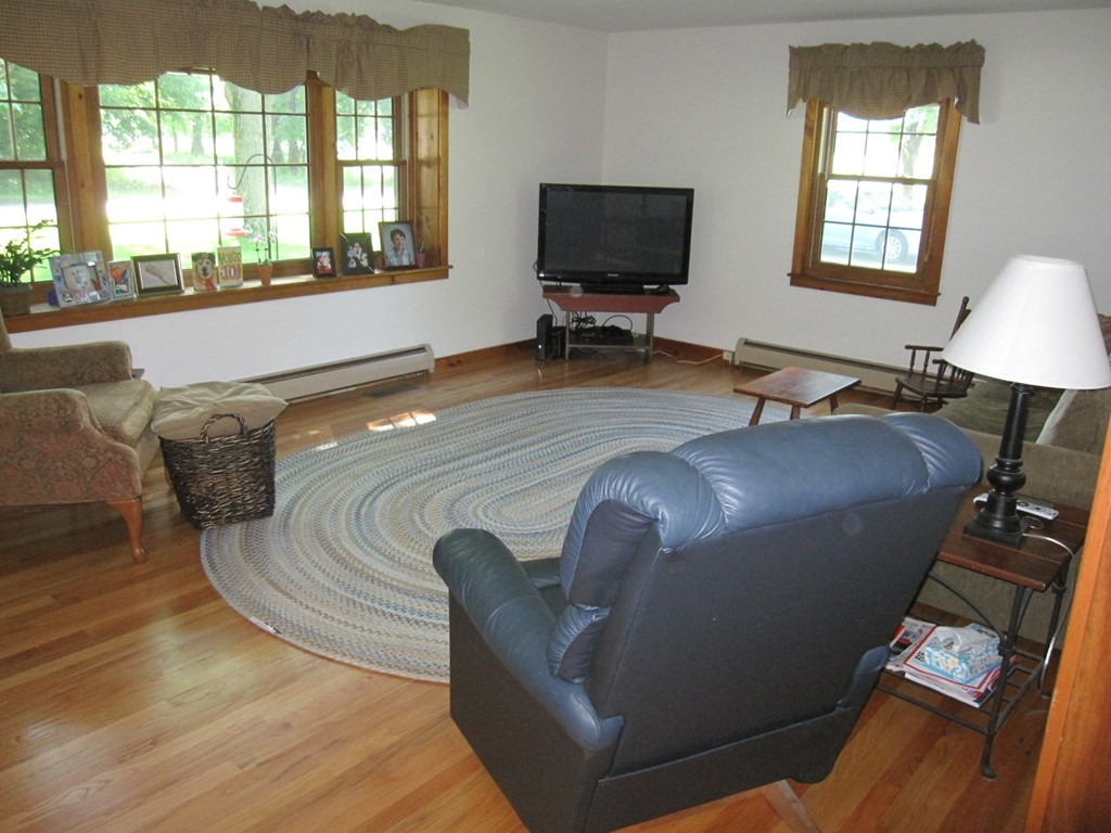 192 Plain Road Greenfield, MA 01301 - Photo 3 of 24 Gallery Image 3