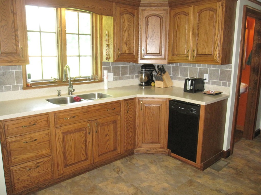 192 Plain Road Greenfield, MA 01301 - Photo 4 of 24 Gallery Image 4