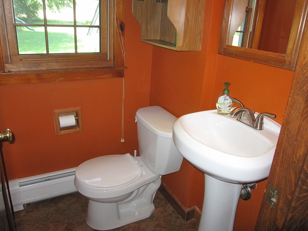 192 Plain Road Greenfield, MA 01301 - Photo 8 of 24 Gallery Image 8
