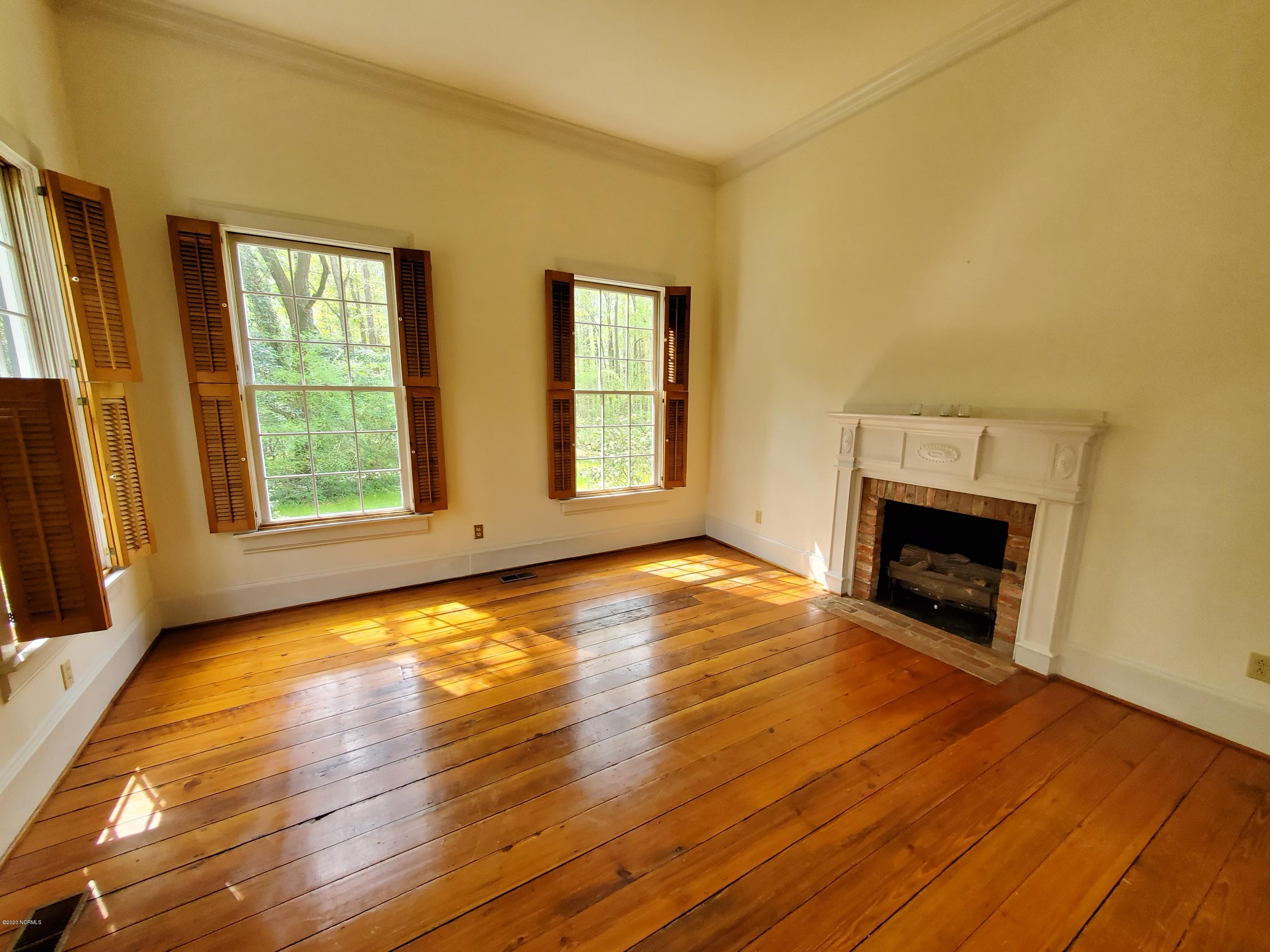 886 Golf Course Road Whiteville, NC 28472 - Photo 12 of 36 Dining Room