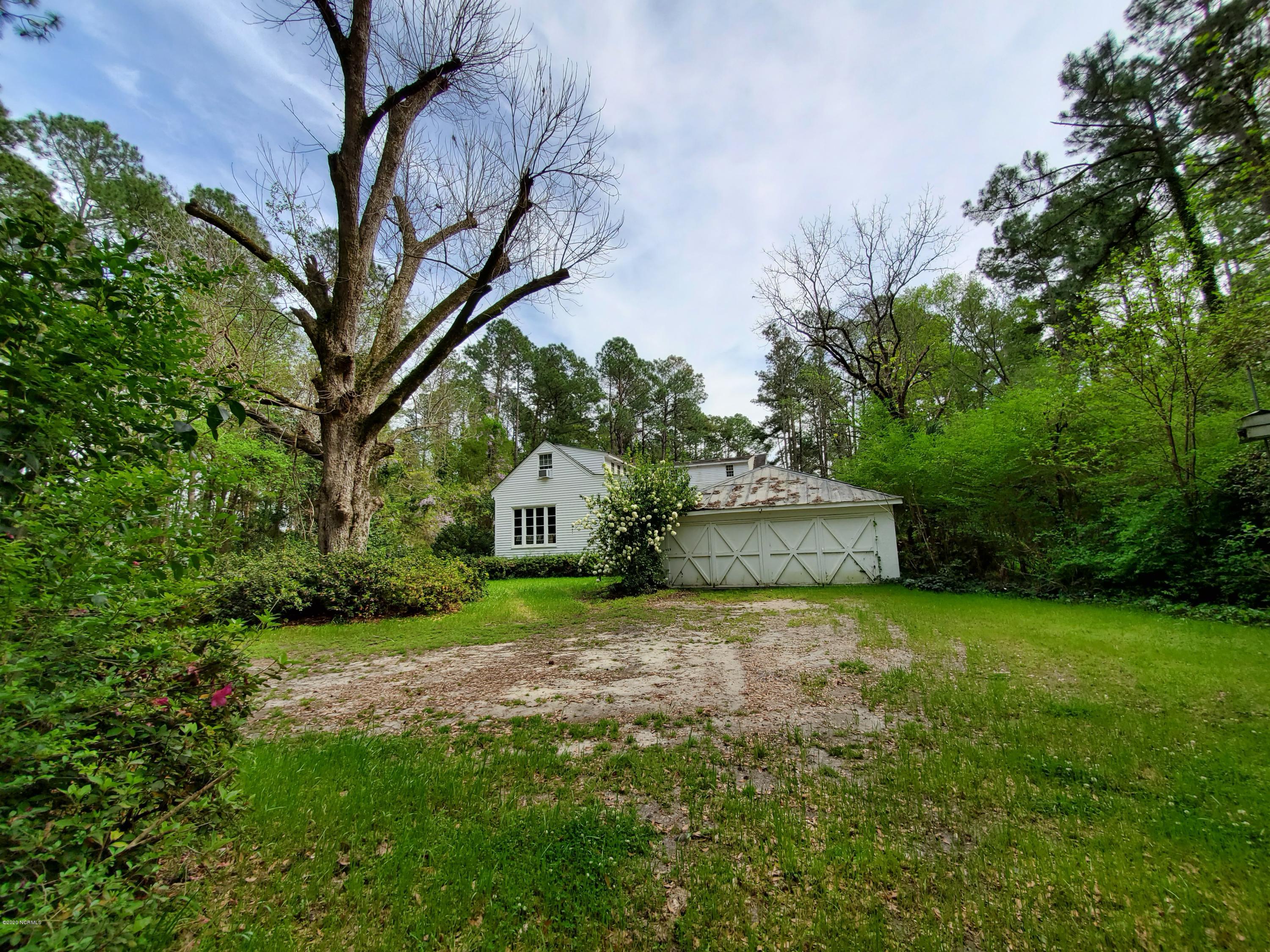 886 Golf Course Road Whiteville, NC 28472 - Photo 18 of 36 Backyard