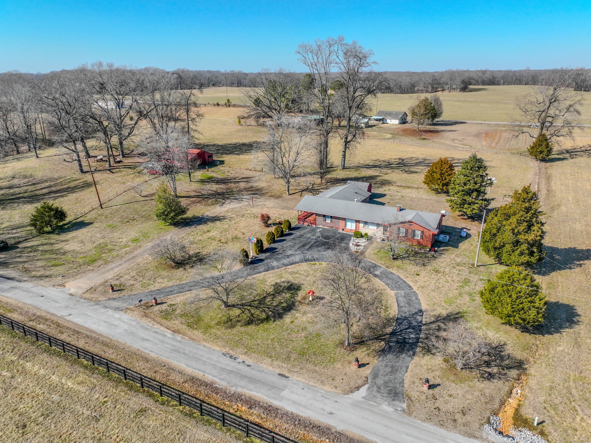 25 Peters Lane Loretto, TN 38469 - Photo 2 of 44