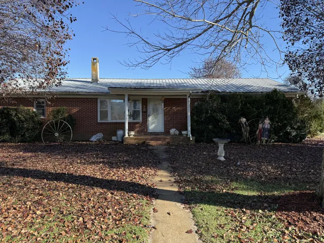 $194,900 | 5172 Highway 50, Pelham, TN 37366