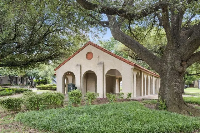 $1,790 | 4039 Cole Avenue, Unit 106, Dallas, TX 75204