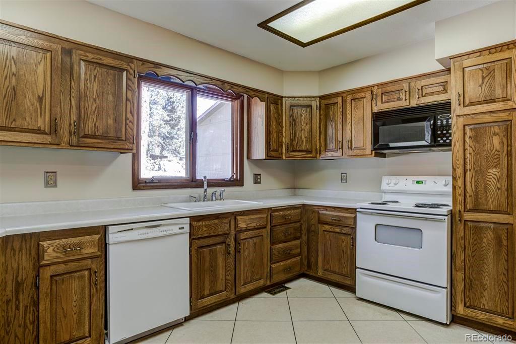 6923 Peaceful Hills Road Morrison, CO 80465 - Photo 10 of 35 Gallery Image 10