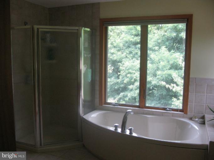 5055 Grays Inn Creek Road Rock Hall, MD 21661 - Photo 14 of 27 Bath (Master)