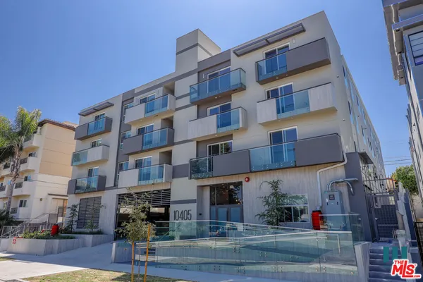 $6,195 | 10405 Louisiana Avenue, Unit 403, Los Angeles, CA 90025