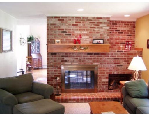 36 Stoneybrook Road Charlton, MA 01507 - Photo 11 of 19 Gallery Image 11
