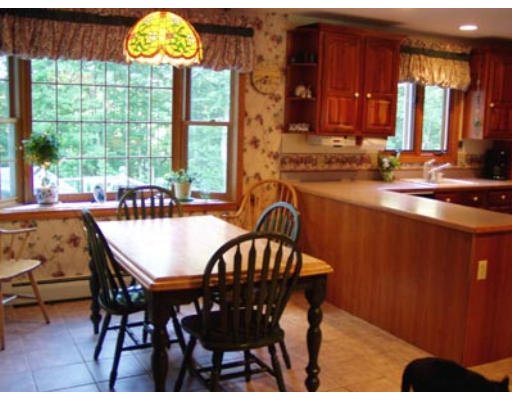 36 Stoneybrook Road Charlton, MA 01507 - Photo 7 of 19 Gallery Image 7