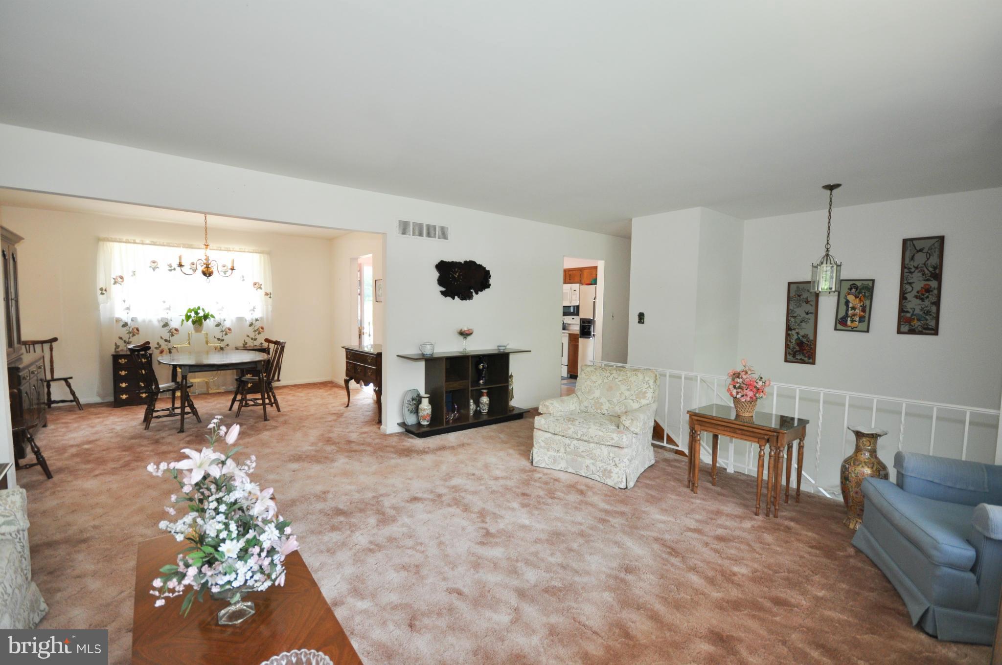 1305 Terry Way Fallston, MD 21047 - Photo 4 of 30 Living Room