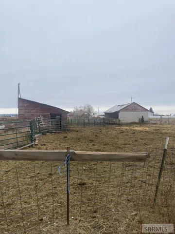 $300,000 | 7595 South 55th West, Idaho Falls, ID 83402