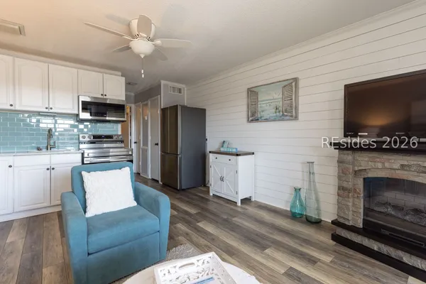 $284,500 | 40 Folly Field Road, Unit C346, Hilton Head Island, SC 29928