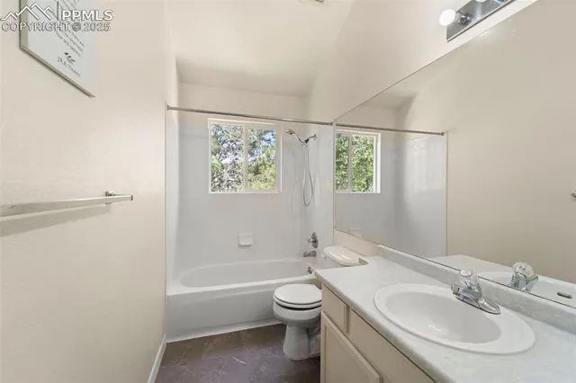 $414,900 | 3245 Chestnut Glen Lane, Colorado Springs, CO 80918