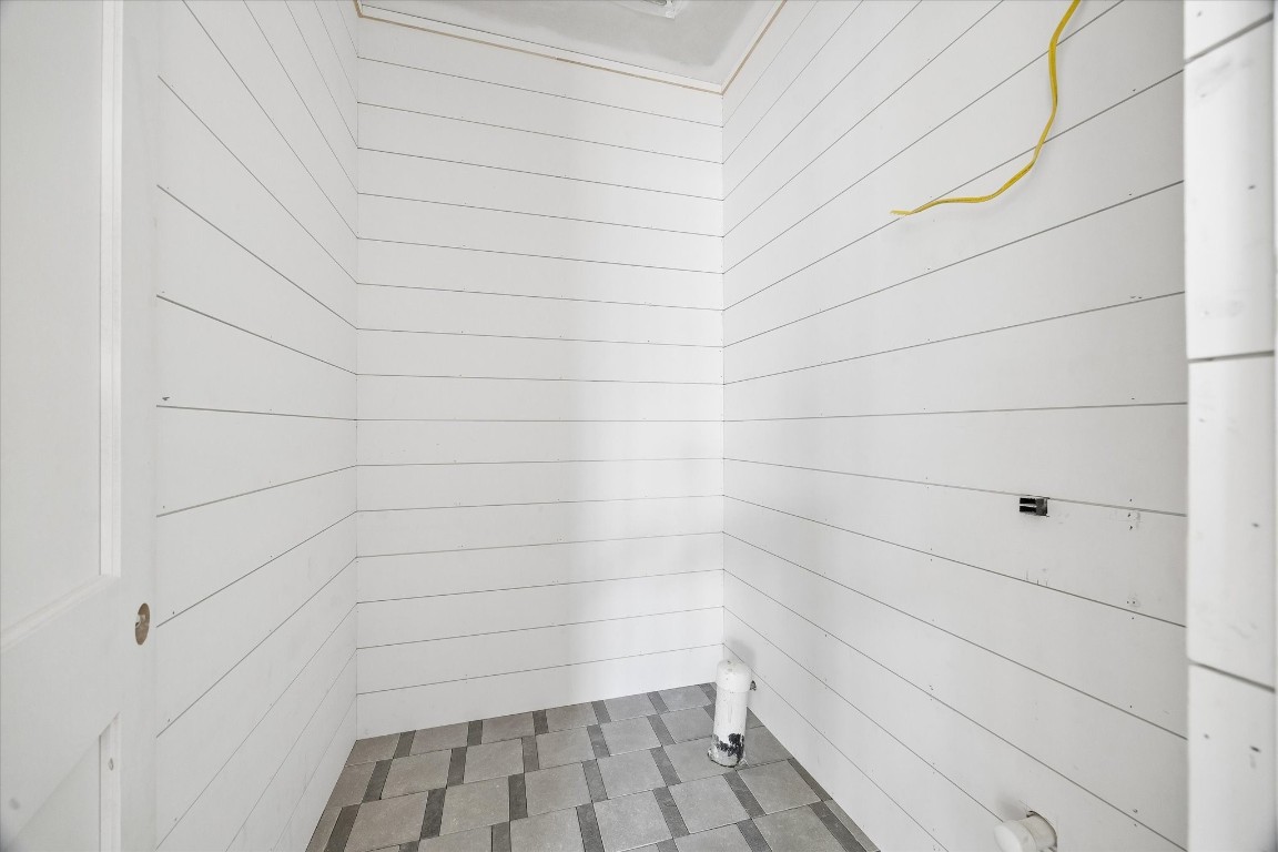 403 Trails Court Houston, TX 77024 - Photo 27 of 31 a view of a small space
