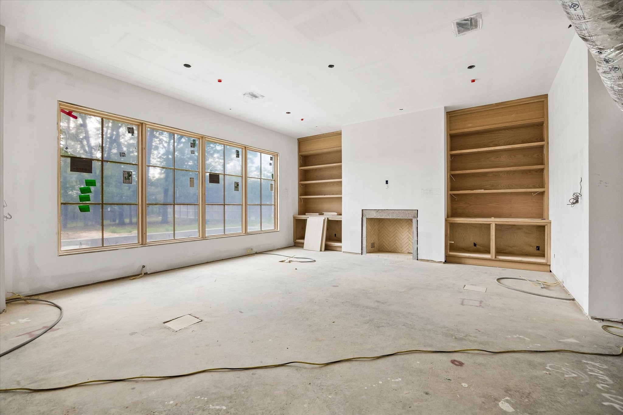 403 Trails Court Houston, TX 77024 - Photo 4 of 31