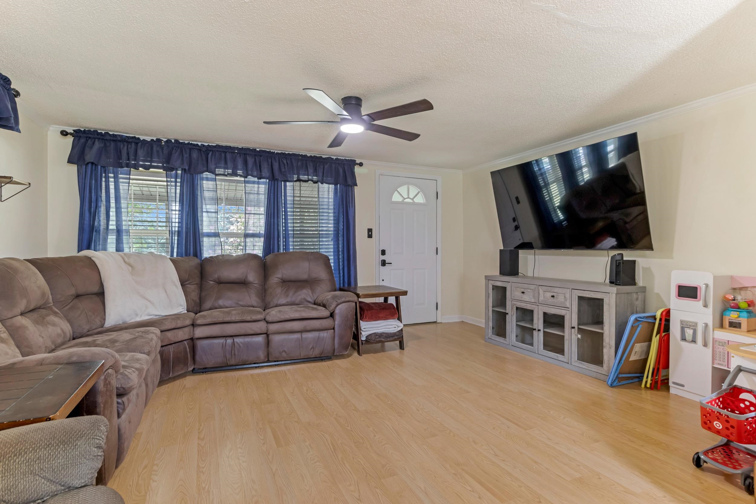 682 Island Ford Road Inman, SC 29349 - Photo 7 of 32