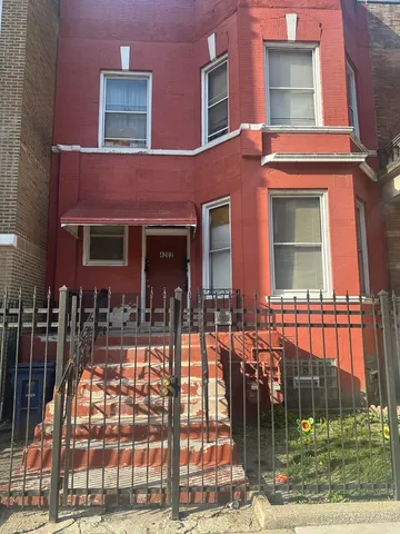 front view of house with a yard