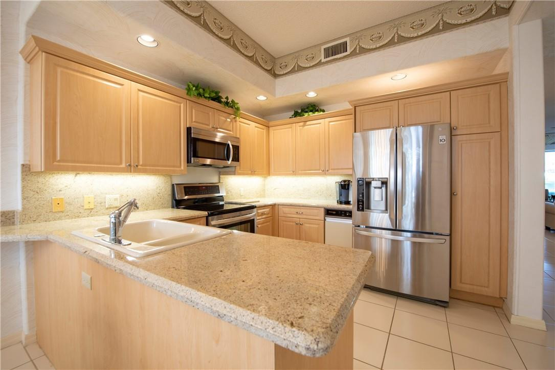 17541 Ashbourne Lane, Unit D Boca Raton, FL 33496 - Photo 4 of 33 Photo 4