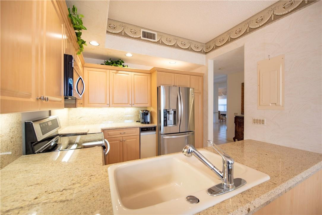 17541 Ashbourne Lane, Unit D Boca Raton, FL 33496 - Photo 6 of 33 Photo 6