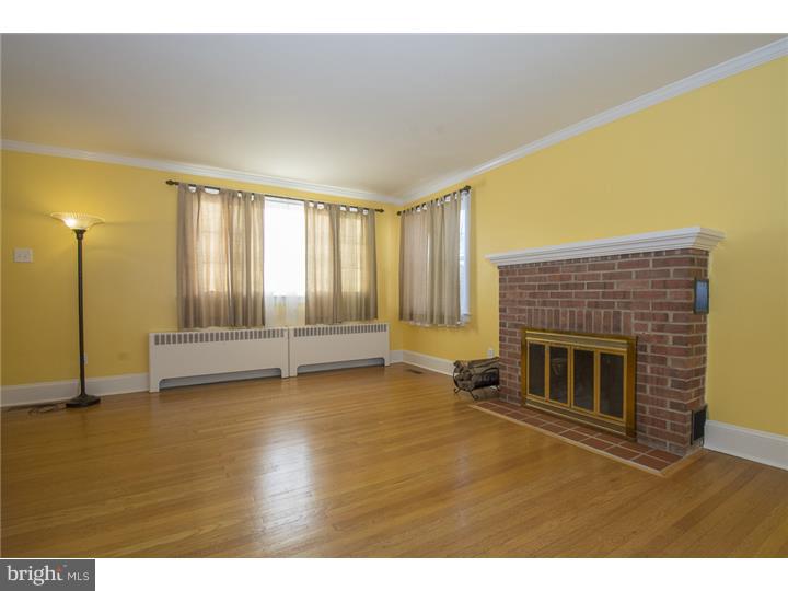 8011 Ridge Avenue Philadelphia, PA 19128 - Photo 4 of 18 View