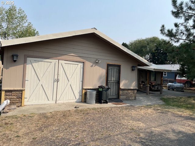 704 North Russell Street Joseph, OR 97846 - Photo 7 of 8 a front view of house with yard