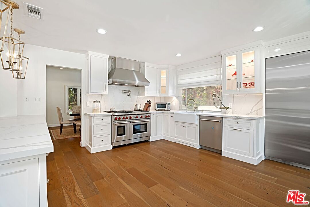 507 Foothill Road Beverly Hills, CA 90210 - Photo 16 of 36