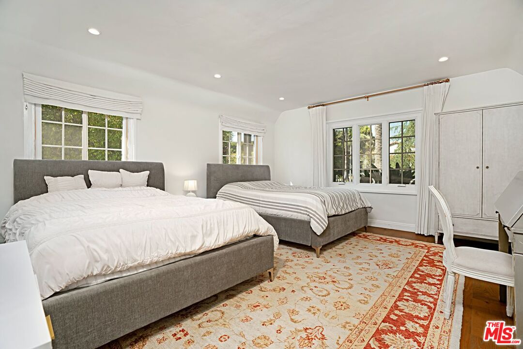 507 Foothill Road Beverly Hills, CA 90210 - Photo 21 of 36