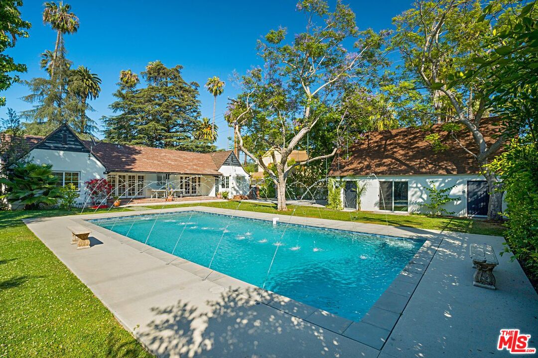 507 Foothill Road Beverly Hills, CA 90210 - Photo 34 of 36