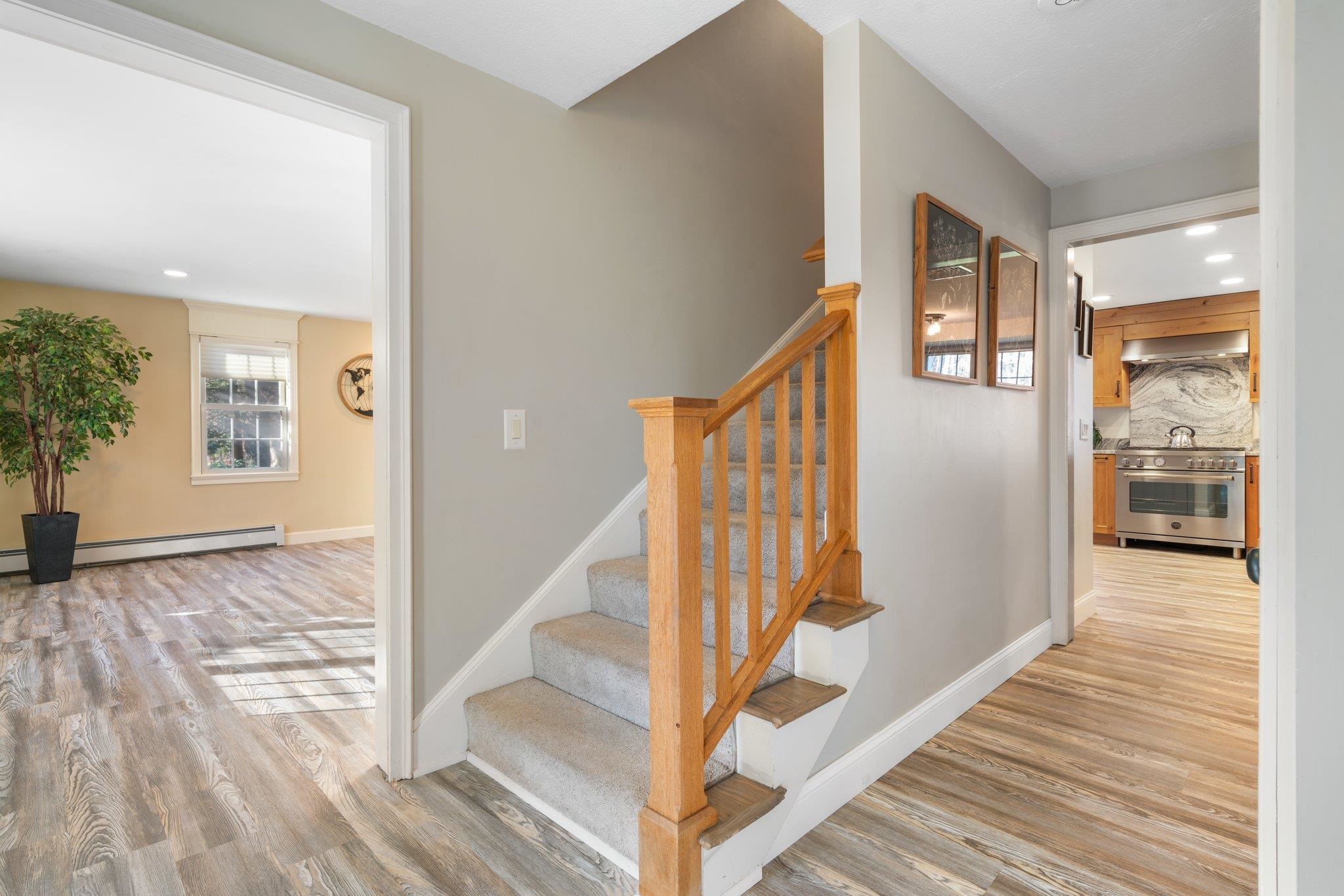 48 Horace Greeley Road Amherst, NH 03031 - Photo 4 of 60
