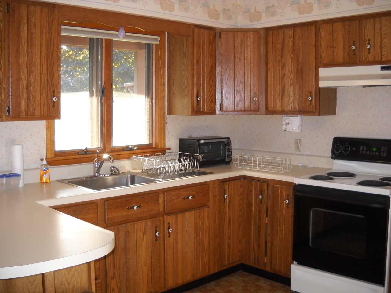 686 Pecks Road Pittsfield, MA 01201 - Photo 3 of 17 Kitchen