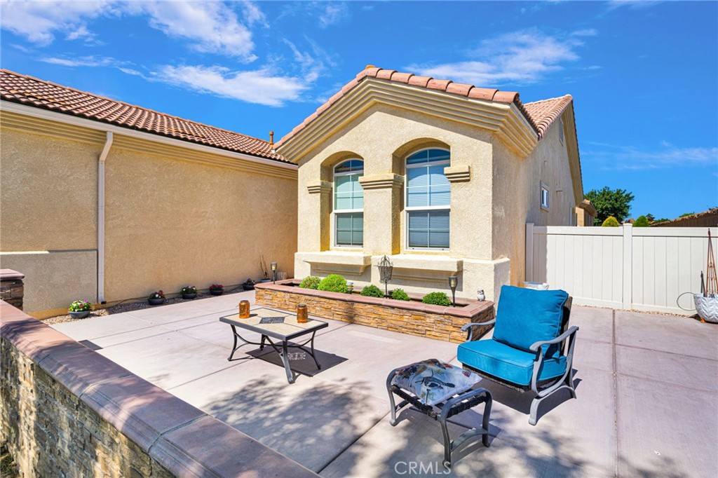 10676 Lanigan Road Apple Valley, CA 92308 - Photo 4 of 37