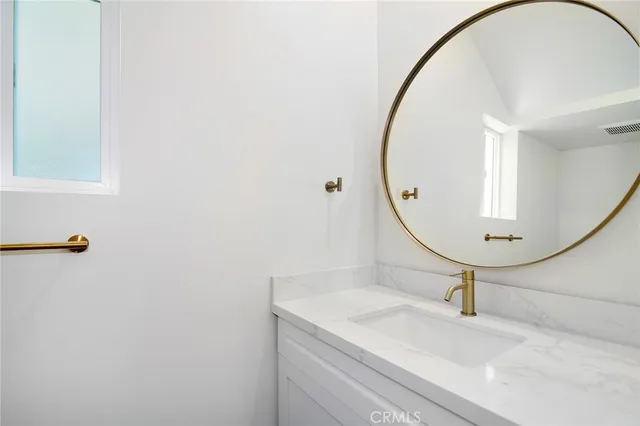 $3,400 | 209 Canyon Road, Newbury Park, CA 91320