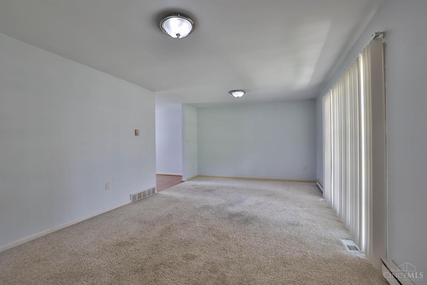 6035 Kyles Station Road Hamilton, OH 45011 - Photo 6 of 41