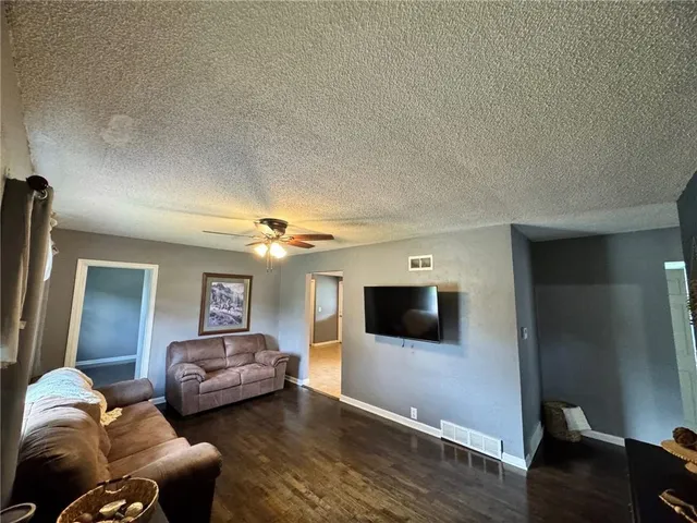 $269,000 | 233 West 5th Street, Adrian, MO 64720